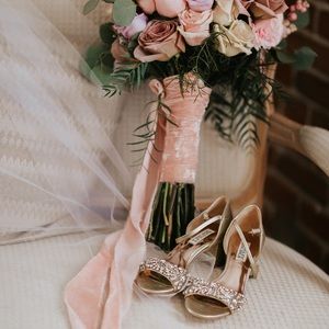 Badgley Mischka heels ✨🤍